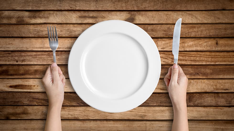 Mangiare insieme agli altri: perché è difficile con un DCA