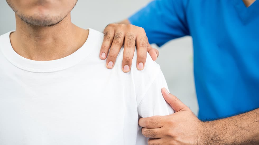 Riabilitazione della spalla: esercizi, tempi e recupero