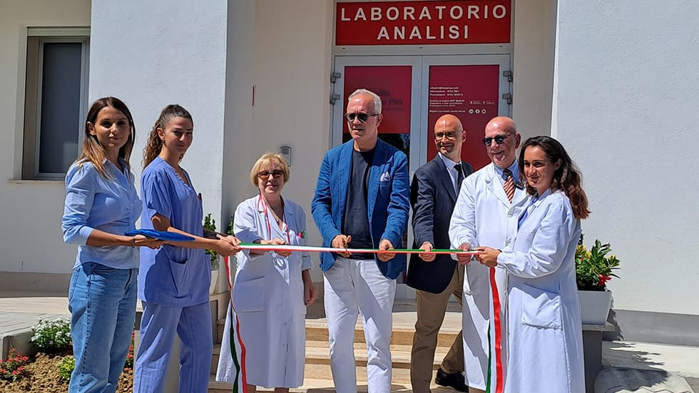 Villa dei Pini: apre il nuovo Laboratorio Analisi